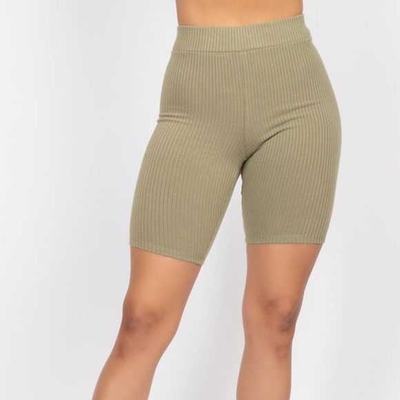 Buttons Scoop Neck Crop Top & Biker Shorts Set - Picture 5 of 6